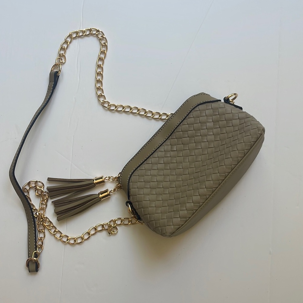 Tan Crossbody Bag with Gold Chain Strap - NWOT!!